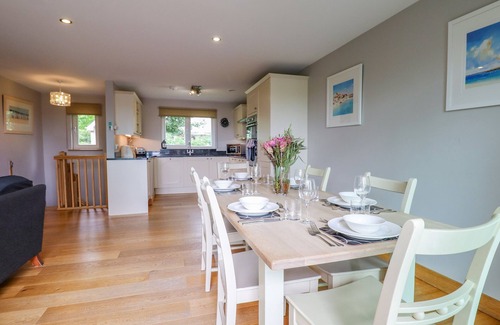 Eleighwater Hütte | SWANDOWN, 19 POLDON, family friendly, with pool in Cricket St. Thomas