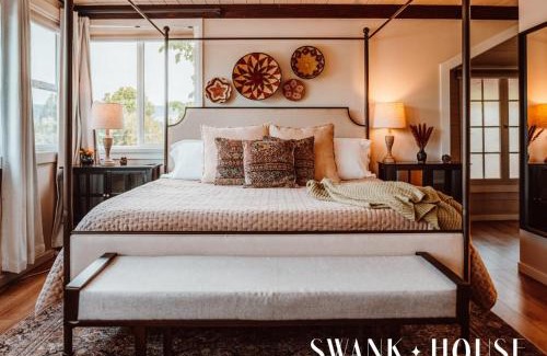 Historic Railroad District Haus | Swank House on Main St in Ashland