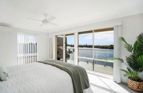 Swansea Haus | Swansea Lake Front Retreat