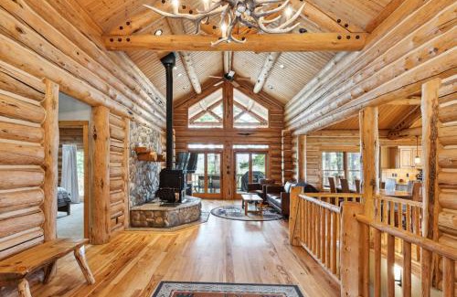 Victor Haus | Sweathouse Creek Lodge