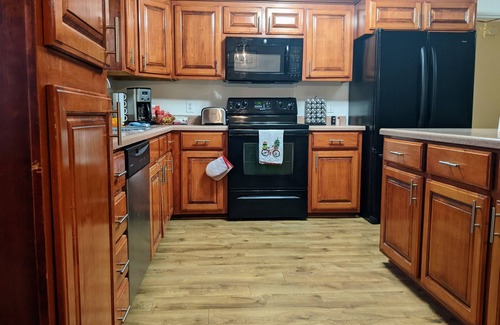 Spring Hill Haus | Sweet Family Home, comfy and casual :)