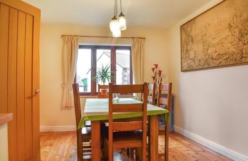 Bridgwater Haus | Swift Cottage