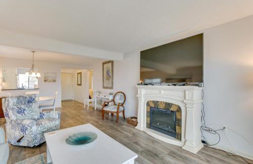 Oceanmarsh Subdivision Wohnung | Swim and Relax St Helena Island Gem with Deck!