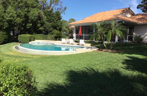 Groveland Haus | SWISS 28 - Lake Stephanie