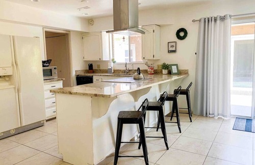 Santa Clara Haus | Swiss Corner Cottage * Private-Heated Indoor Pool