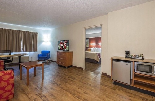 Elyria Hotel | Sycamore Suites
