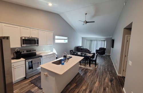 Sylvania Eigentumswohnung | Sylvania Condo with walking access to Pacesetter Park and Quarry Ridge Trail