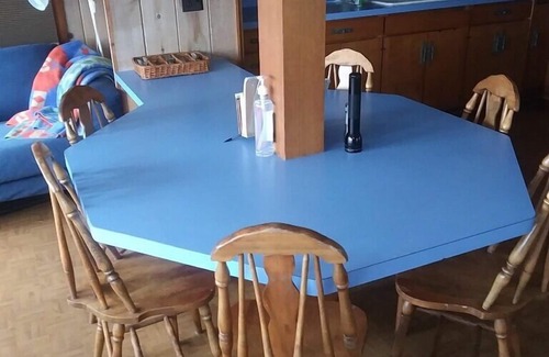 Syracuse Hütte | 5 Schlafzimmer / 1. 5 Bath Lake Front On East Shore See Syracuse für bis zu 12