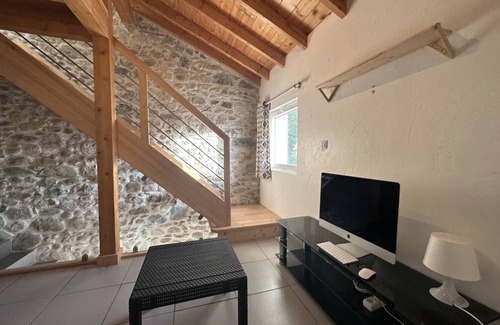 Neydens Wohnung | T1 Triplex-Apartment-Ensuite-Bergblick