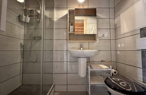 Neydens Wohnung | T1 Triplex-Apartment-Ensuite-Bergblick