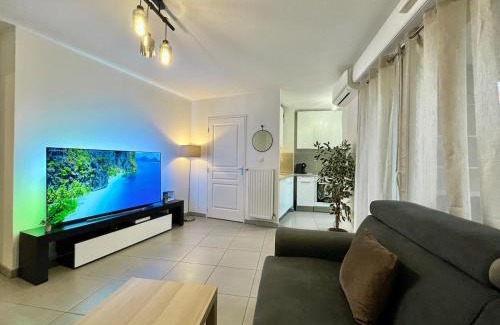 Decines-Charpieu Wohnung | T2 cosy avec parking - Goupama Stadium LDLC Arena