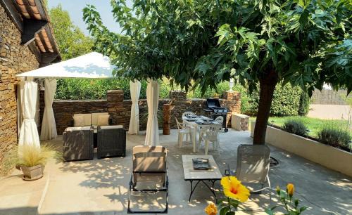 Carnoules Wohnung | T2 de charme 55 m² au calme avec terrasse ombragée 40m2