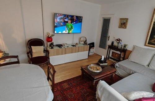 Epinettes Wohnung | T2 meublé 1 er étage dans un quartier calme à PARIS 17