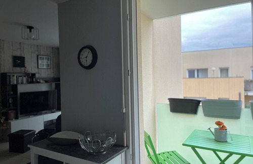 Romainville Wohnung | T2 with balcony near city center