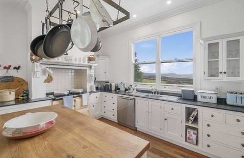 Tolmie Haus | Tabletop Farm: 4 BR, 2 BA House in Tolmie, Sleeps 11