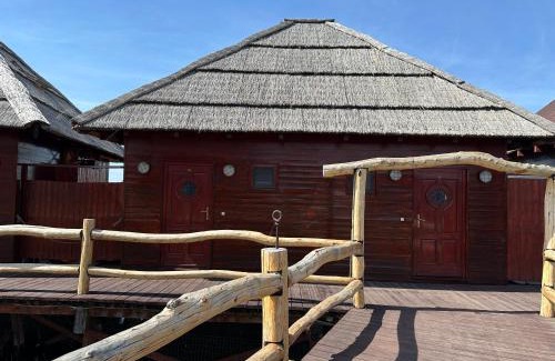 Senec Wohnung | Tahiti sunshine - Chatka na vode