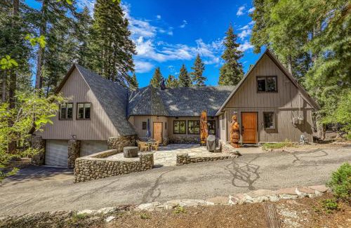 Carnelian Woods Haus | Tahoe Dreamer by Tahoe Getaways - Pet Friendly 4 BR Gated Home w Fenced Yard, Game Room & Walk to Lake!