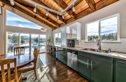Tahoe Keys Haus | Tahoe Keys Mountain Vistas-Waterfront, Panoramablick, neues Dock, bestes Preis-Leistungs-Verhältnis
