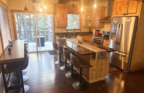Country Club Estates Kabine | Tahoe Townie - Cozy Cabin in South Lake Tahoe!