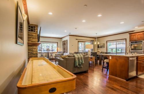 South Lake Tahoe Villa | Tahoe Woods 201 - Favorite Walk to Gondola Lake Casinos AC