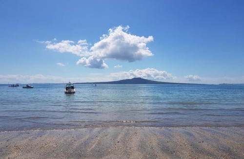 Takapuna Haus | Takapuna Beach Accommodation