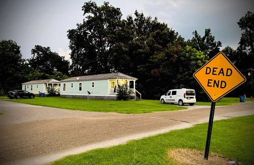 Lyon Haus | Take it easy in the heart of the Delta! Come visit us in the Home of the Blues!