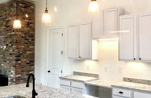 Uptown Haus | Take Me to the River House- Fun, Spacious, and Close to Everything