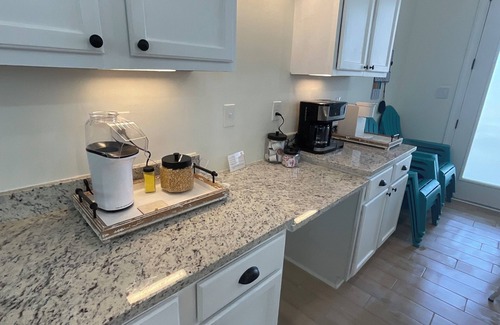 Uptown Haus | Take Me to the River House- Fun, Spacious, and Close to Everything