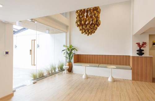 Bang Na Hotel | Takka Hotel - Bearing