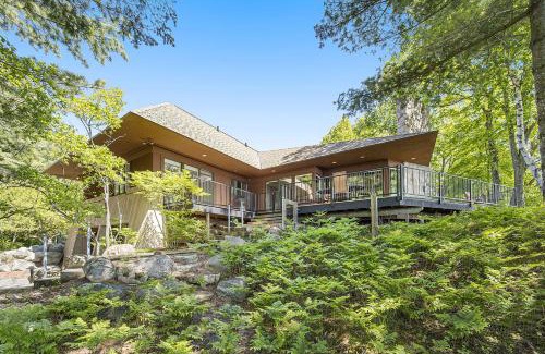 Harbor Springs Haus | Tally-Sun on the Bluff