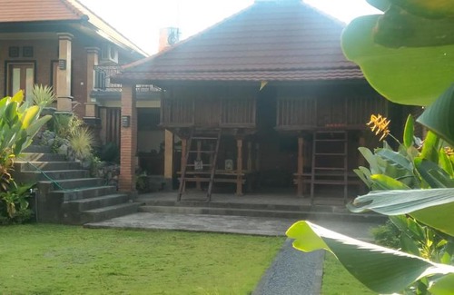 Sawan Haus | Tamansari Homestay