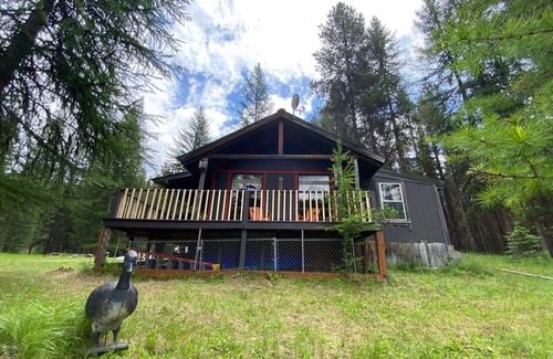 Troy Kabine | Tamarack Retreat: River Front, Kayaks, Campfire