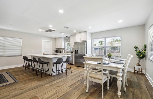 Riverside Heights Haus | Tampa Vacation Rental ~ 3 Mi to Downtown!