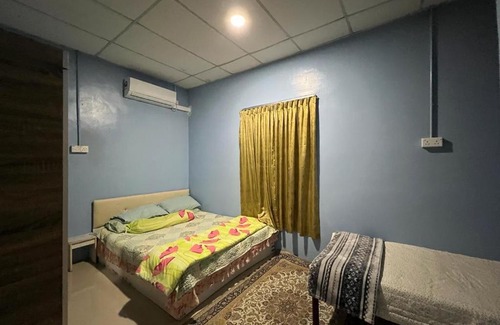 Kampung Padang Jambu Haus | Tanjung Pagar Homestay 3 Bilik Tidur, 2 Bilik Air