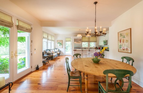 Bridgehampton Haus | Geschmackvoll eingerichtete und üppig gestaltete Familienresort mit 60 'Pool