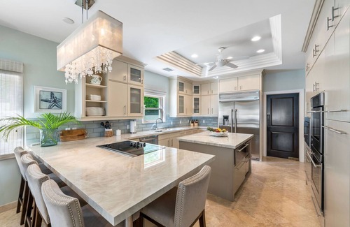 South Sound Haus | Spacious, Beachfront Villa with Private Pool & Balcony Suites