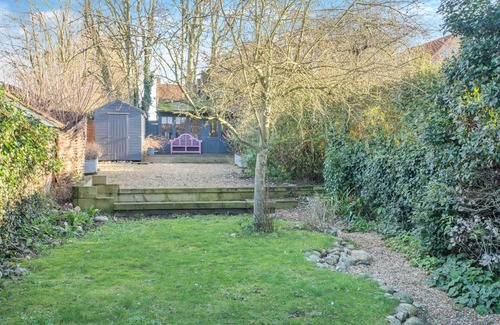 Langham Haus | Tawny Cottage - Zwei Schlafzimmer Haus, Schläft 4