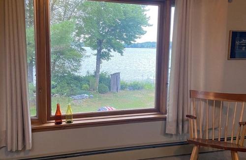 Auburn Haus | Taylor Pond Lake House with Private beach