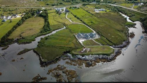 Lettermacaward Haus | Teach Tráighéanach