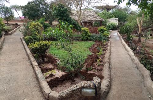 Kimana Hotel | Teen Ranch Kenya