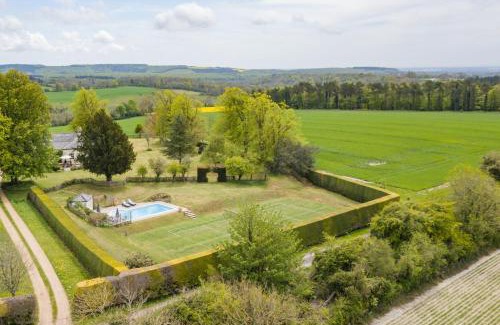 Compton Haus | Telegraph House by inspirestays-com