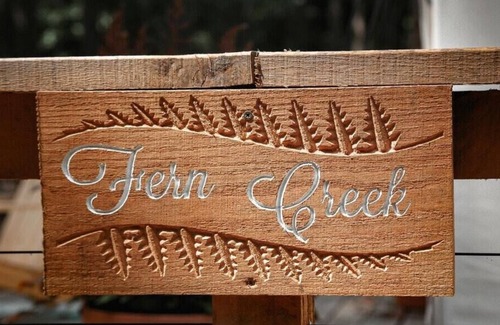 Carrolltowne Wohnmobilvermietung | Tentrr Signature Site - Fern Creek at Azimuth Acres - Coleman Cooking Site