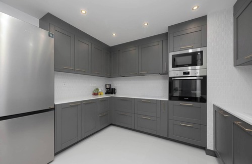 Wilanow Wohnung | Teodorowicza 3 | Warsaw | Elegant Apartment | Parking