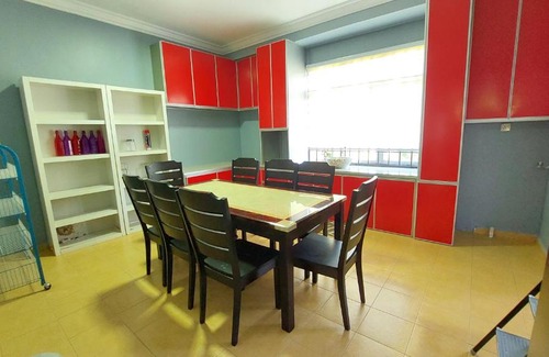 Bukit Baru Haus | Teratak Azhan Homestay