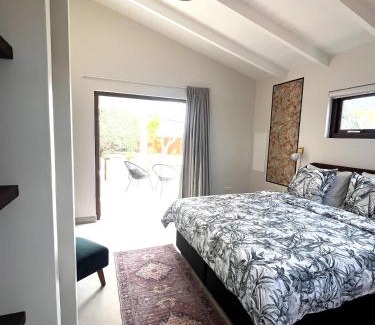 Santa Rosa Wohnung | Terra77 Tropical vacation home, private garden, pool, parking and BBQ