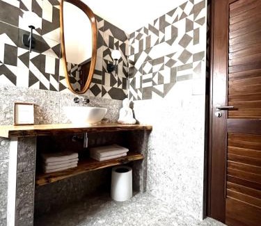 Santa Rosa Wohnung | Terra77 Tropical vacation home, private garden, pool, parking and BBQ