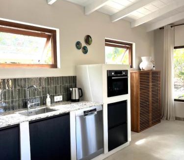 Santa Rosa Wohnung | Terra77 Tropical vacation home, private garden, pool, parking and BBQ