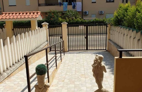 Pizzo Haus | Terraced house located in Marinella 200 meters from the sea