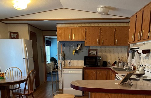 New Blaine Haus | Terrific 2-bedroom mobile home with plenty of outdoor space to enjoy nature.