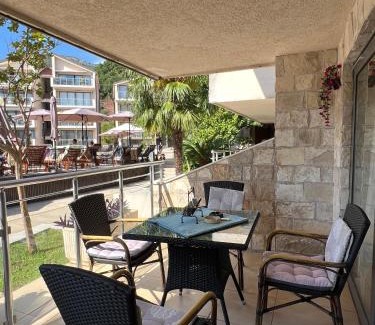 Przno Wohnung | Teuta Azure Apartment - Blue Horizont Complex, Sveti Stefan